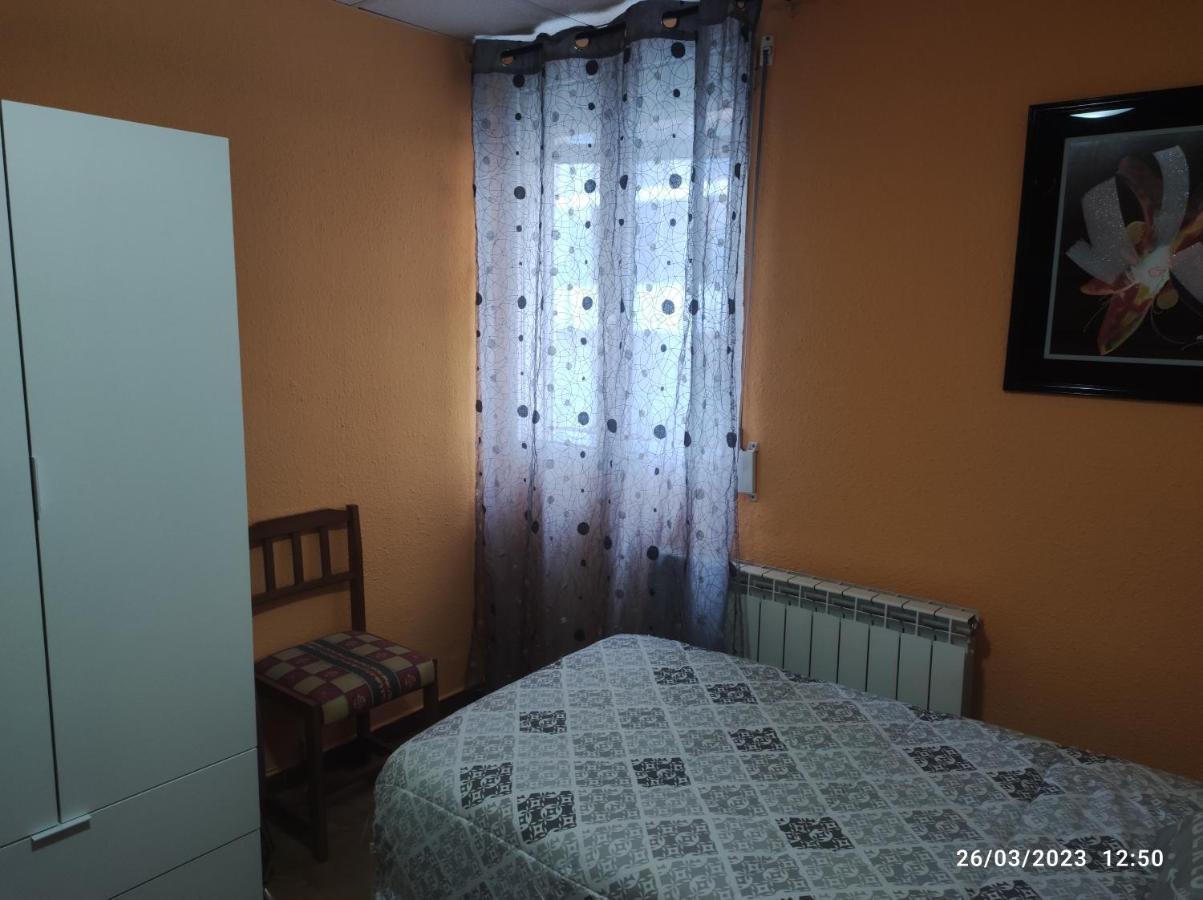 Acogedor Lägenhet Zaragoza Exteriör bild