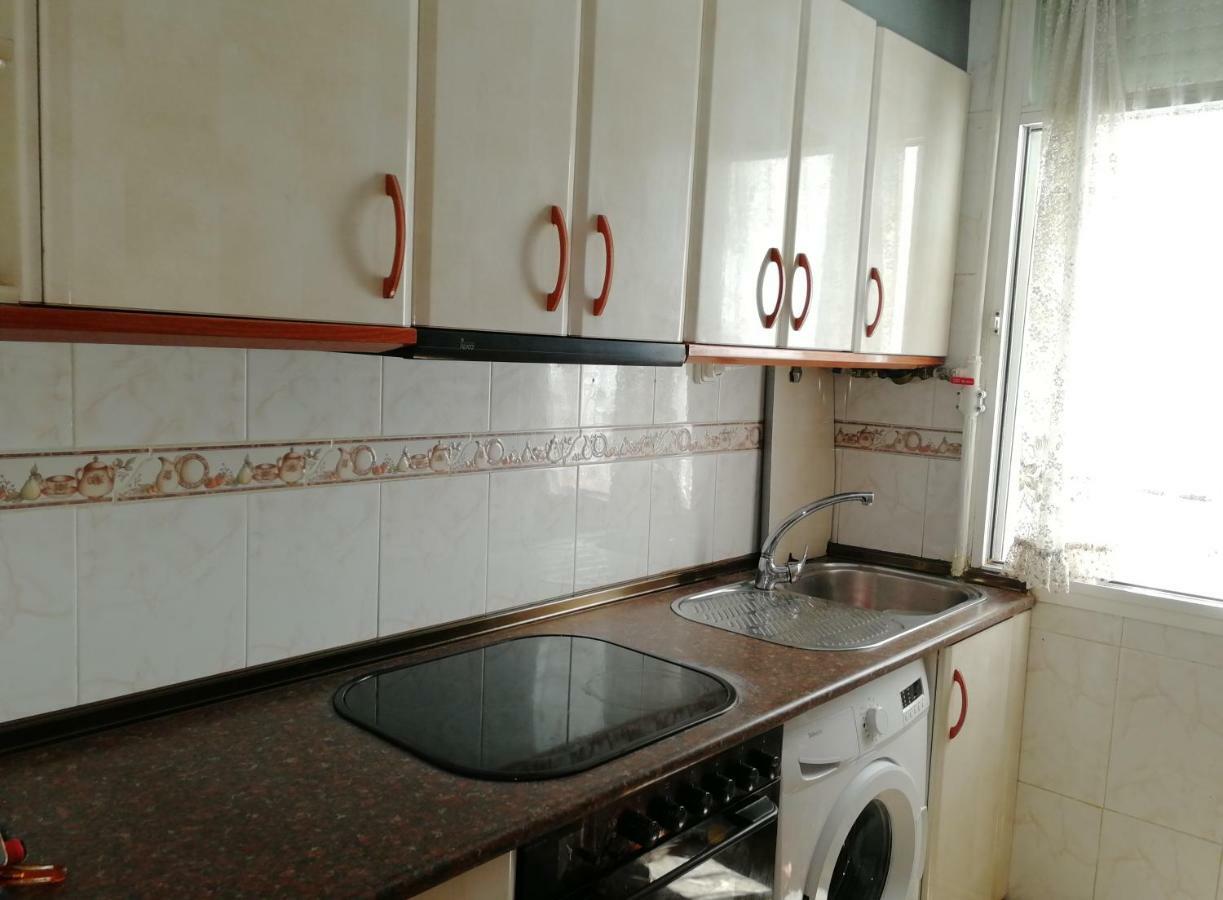 Acogedor Lägenhet Zaragoza Exteriör bild