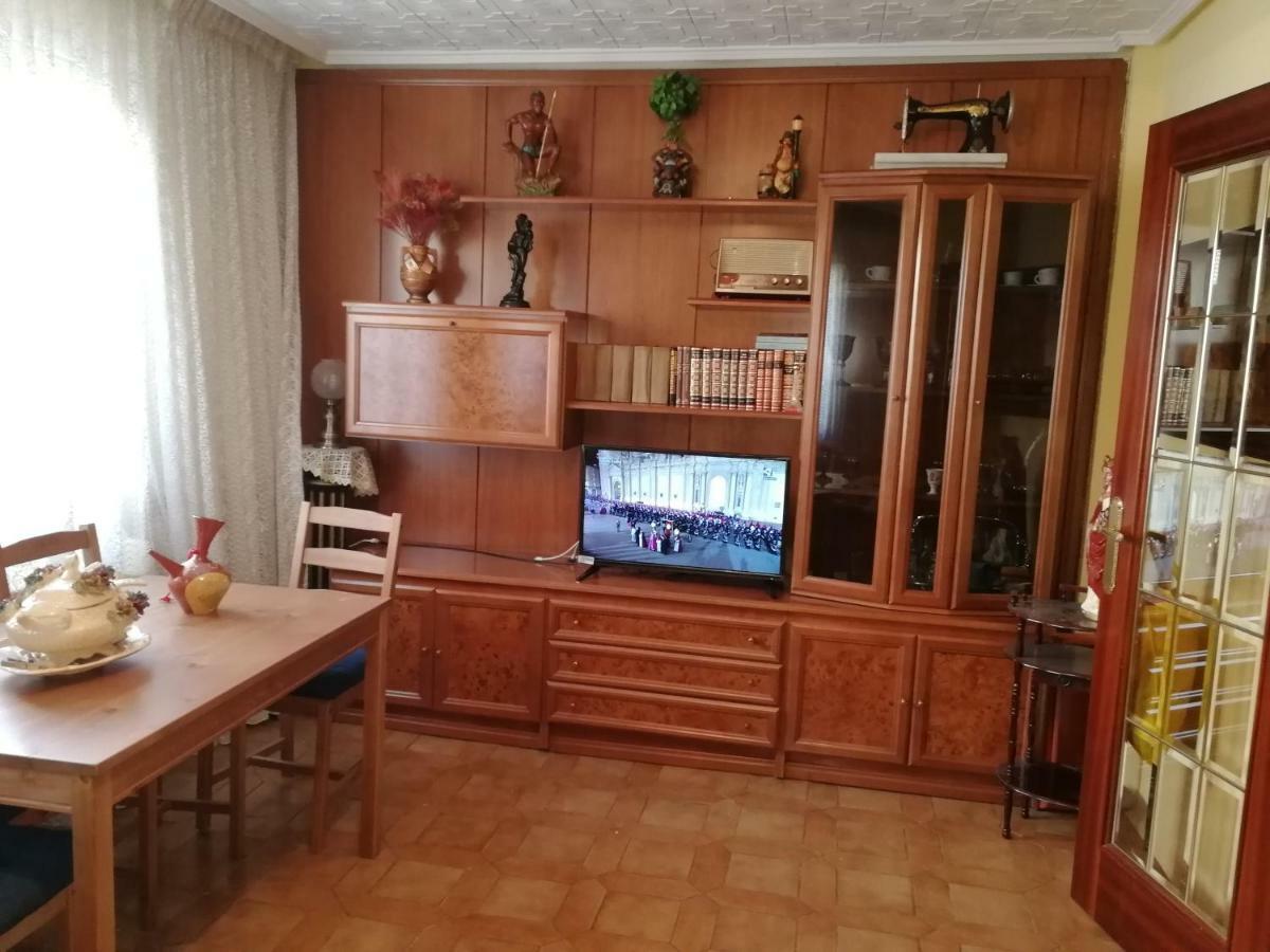 Acogedor Lägenhet Zaragoza Exteriör bild